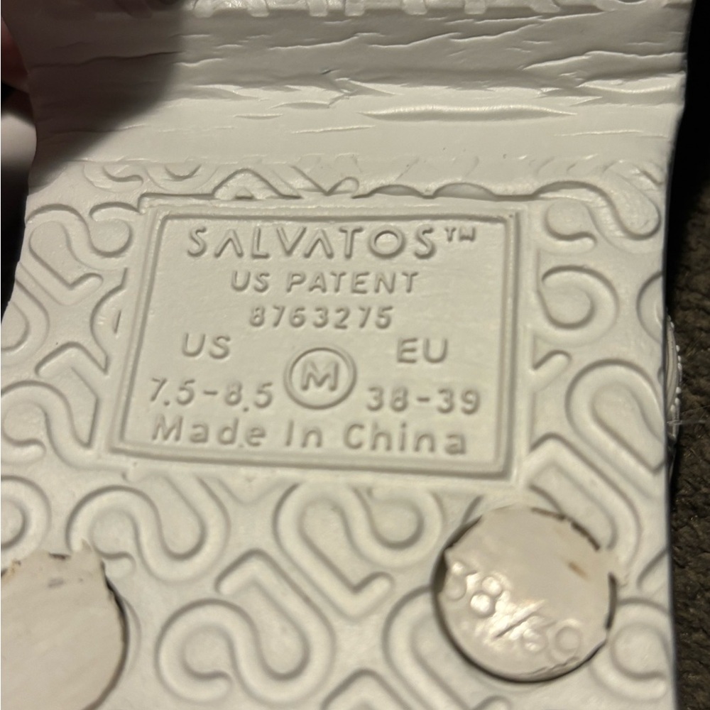 New Salvatos Portable Folding Flip Flop, White or Blue - Picture 12 of 13